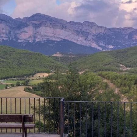 Vistas A La Montana En Un Pueblo Con Encanto. El Pueyo de Araguás Εξωτερικό φωτογραφία