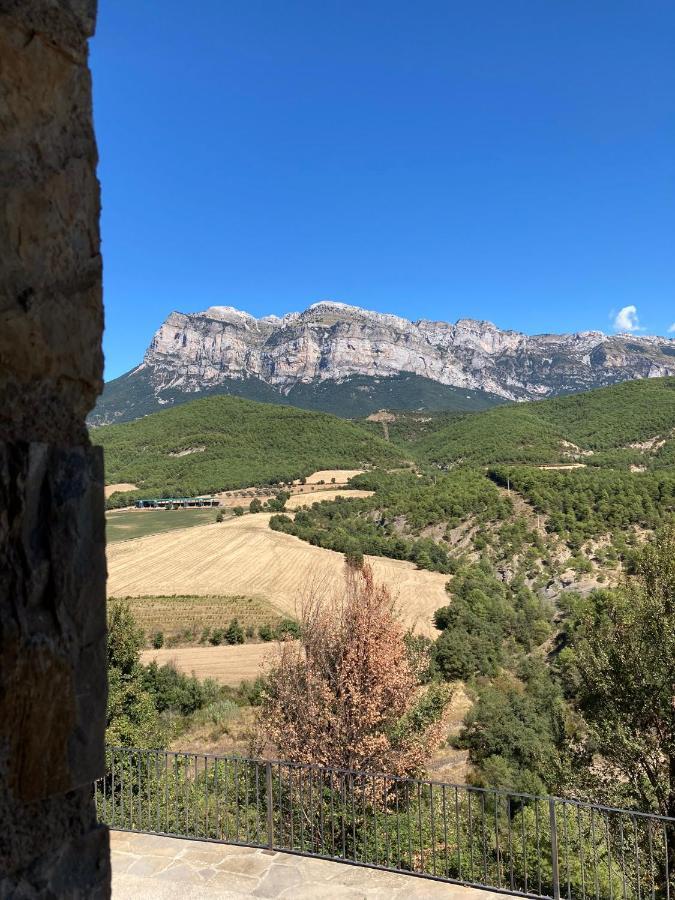Vistas A La Montana En Un Pueblo Con Encanto. El Pueyo de Araguás Εξωτερικό φωτογραφία