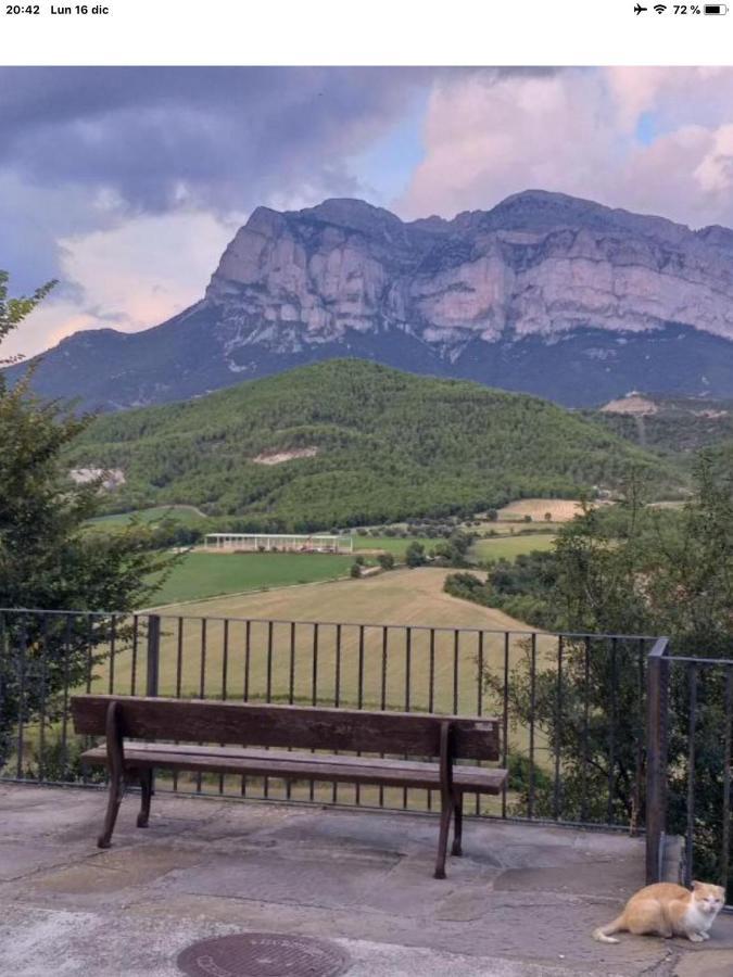 Vistas A La Montana En Un Pueblo Con Encanto. El Pueyo de Araguás Εξωτερικό φωτογραφία