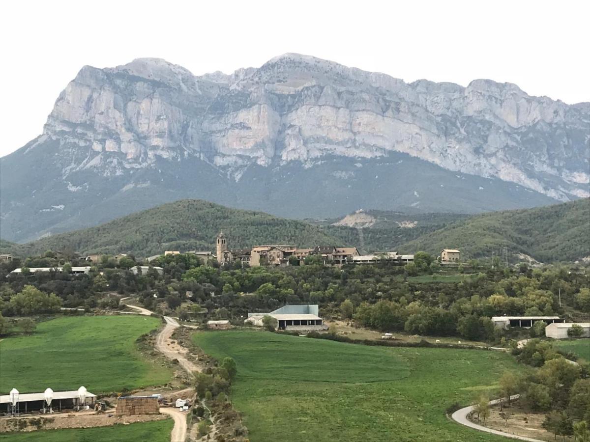 Vistas A La Montana En Un Pueblo Con Encanto. El Pueyo de Araguás Εξωτερικό φωτογραφία
